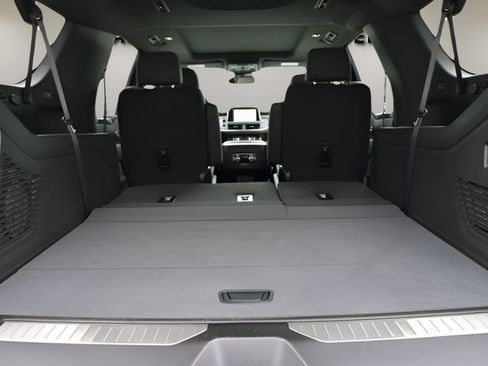 Used 2024 GMC Yukon XL AT4 w/ AT4 Premium Package AWD/4WD image 20