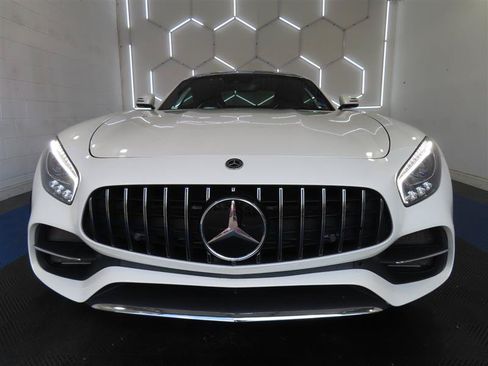 Used 2018 Mercedes-Benz AMG GT C image 3