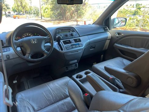 Used 2010 Honda Odyssey EX-L image 12