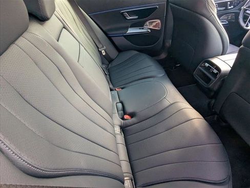 Used 2025 Mercedes-Benz E 450 4MATIC All-Terrain Wagon image 18