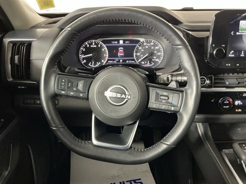 Used 2024 Nissan Pathfinder SL w/ Black Appearance Package AWD/4WD image 20