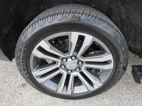 Used 2018 GMC Yukon Denali w/ Denali Ultimate Package AWD/4WD image 10