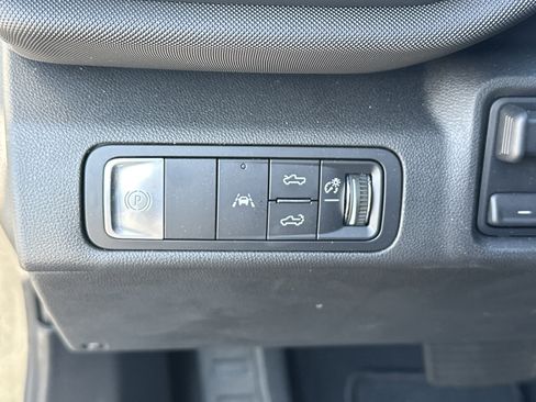 New 2025 Chevrolet Silverado EV LT image 25