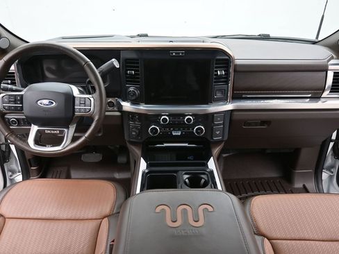 Used 2025 Ford F450 King Ranch w/ FX4 Off-Road Package image 29