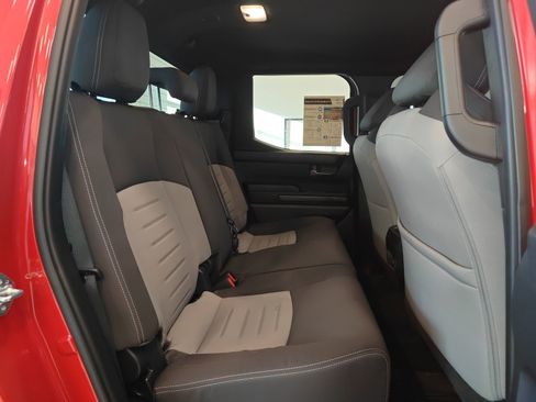 Used 2025 Toyota Tacoma TRD Off-Road AWD/4WD image 16