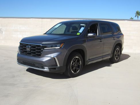 Certified 2025 Honda Pilot EX-L image 1