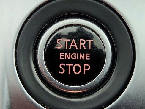 Used 2020 Nissan Sentra SV FWD image 16