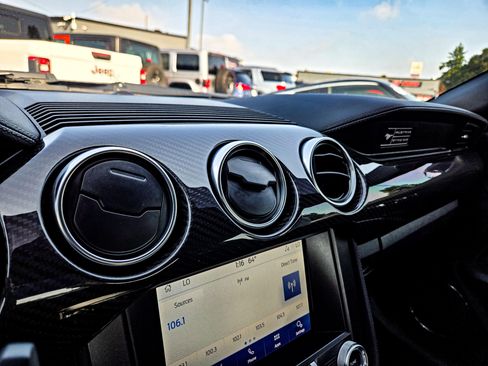 Used 2020 Ford Mustang GT Premium w/ Carbon Sport Interior Package image 37