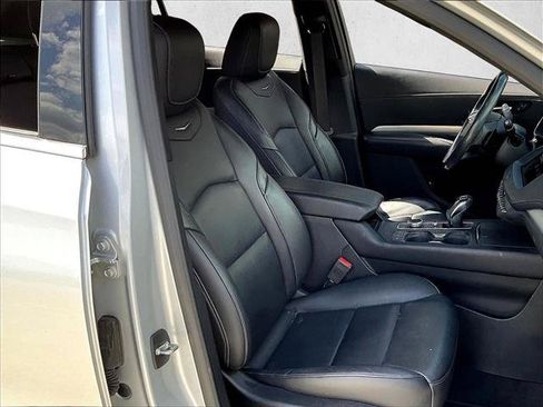 Used 2019 Cadillac XT4 Premium Luxury w/ Driver Awareness Package FWD image 9