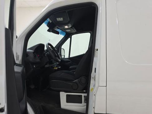 Used 2023 Mercedes-Benz Sprinter 144 Cargo image 7