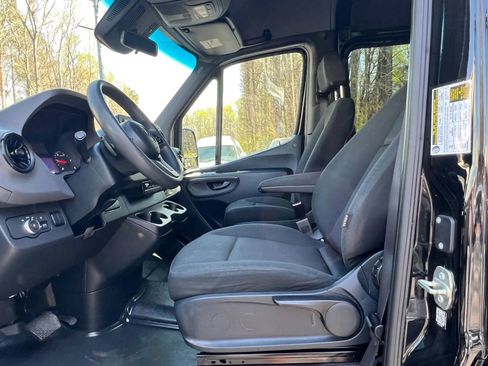 Used 2019 Mercedes-Benz Sprinter 2500 w/ Acoustic Package image 10
