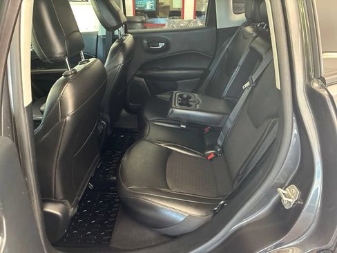 Used 2021 Jeep Compass Latitude AWD/4WD image 13