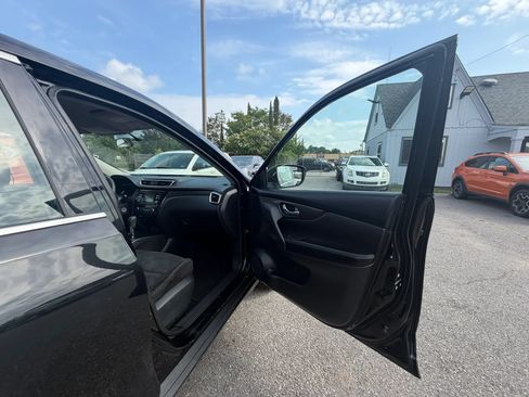 Used 2014 Nissan Rogue S FWD image 15