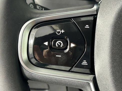 Used 2024 Volvo XC90 B6 Ultimate w/ Lounge Package AWD/4WD image 32