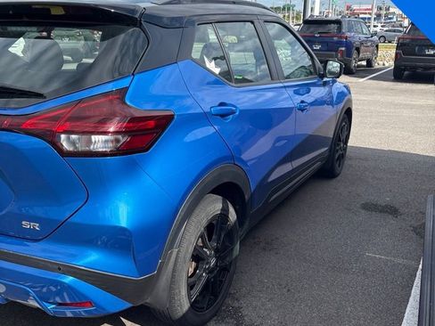 Used 2021 Nissan Kicks SR FWD image 6