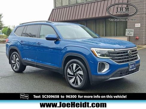 Certified 2025 Volkswagen Atlas SE w/ Panoramic Sunroof Package AWD/4WD image 1