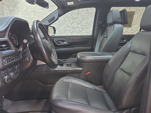 Used 2021 Chevrolet Tahoe Z71 w/ Luxury Package AWD/4WD image 27