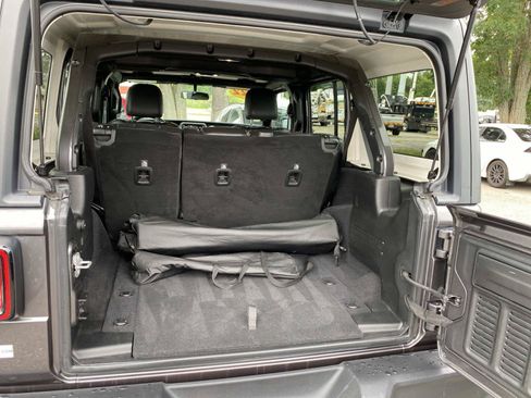 Certified 2022 Jeep Wrangler Unlimited Sport AWD/4WD image 5