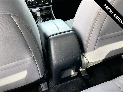 Used 2024 Hyundai Santa Cruz SE image 11