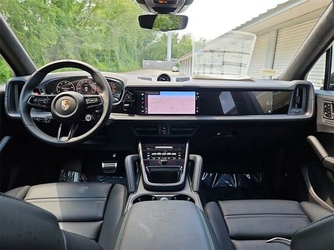 New 2025 Porsche Cayenne GTS image 9