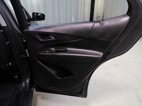 Used 2022 Chevrolet Equinox LT image 23
