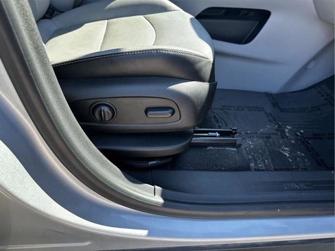 Used 2019 GMC Terrain SLT w/ Preferred Package image 22