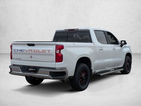 Used 2022 Chevrolet Silverado 1500 LT w/ Convenience Package II image 5