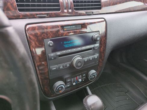 Used 2012 Chevrolet Impala LTZ FWD image 29