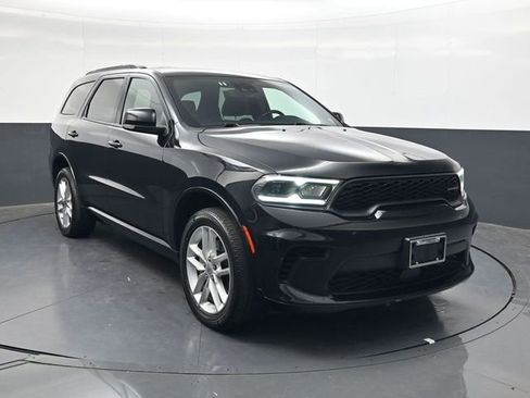 Used 2024 Dodge Durango GT image 2