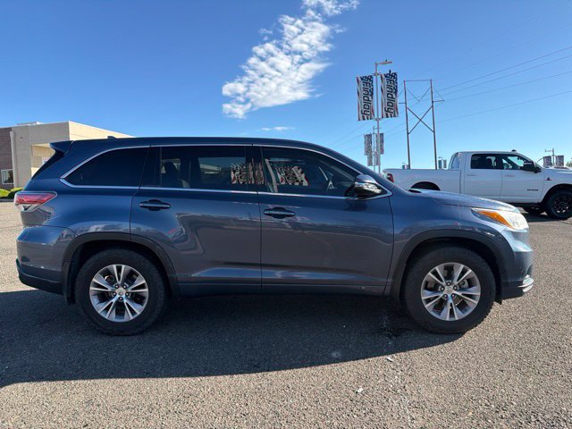 Used 2015 Toyota Highlander Plus AWD/4WD image 4