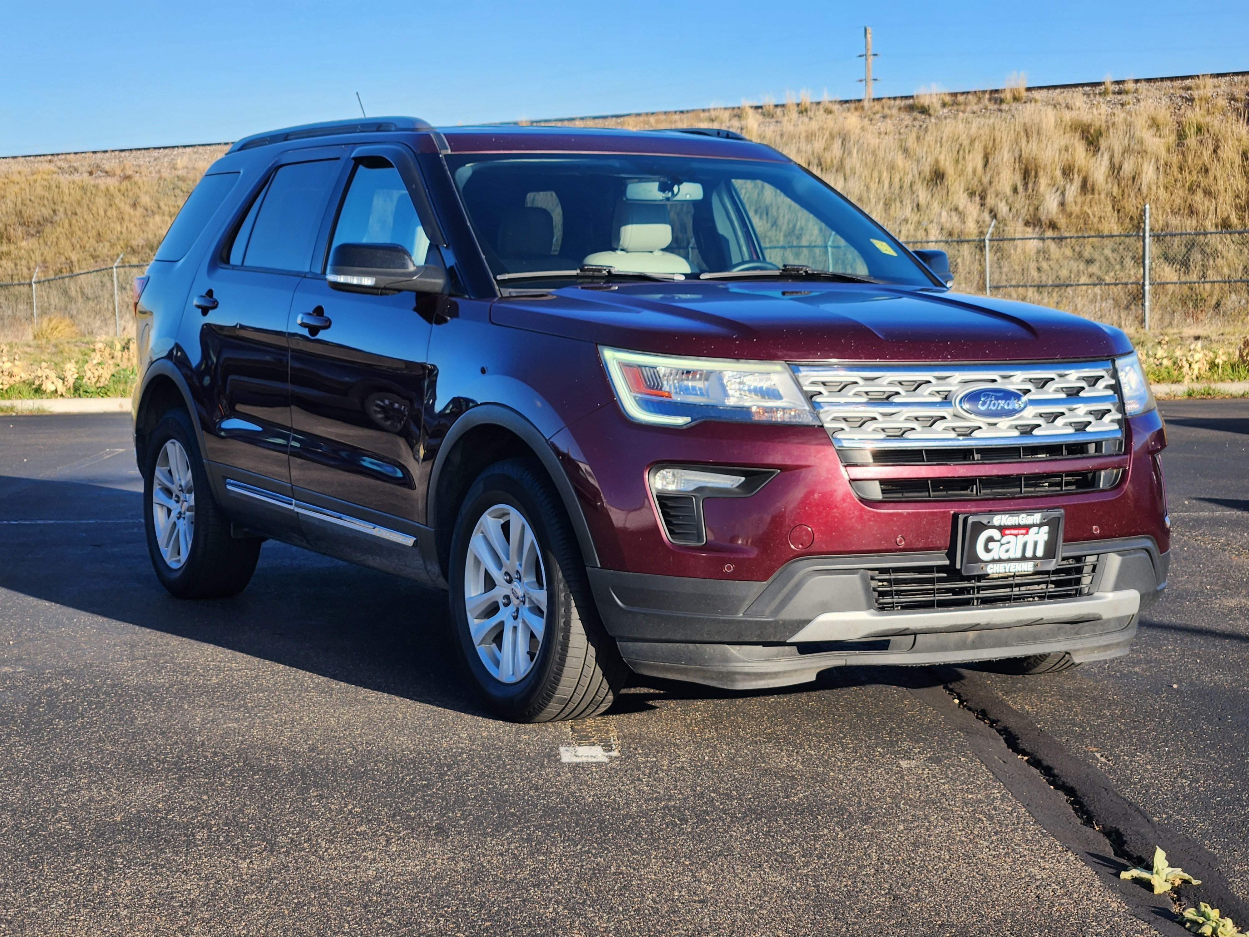 Used 2018 Ford Explorer XLT w/ Equipment Group 202A AWD/4WD image 2