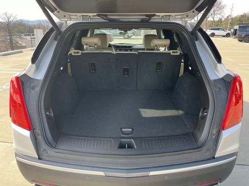Used 2018 Cadillac XT5 FWD image 12
