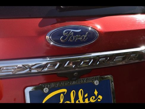 Used 2019 Ford Explorer XLT w/ Equipment Group 202A FWD image 51