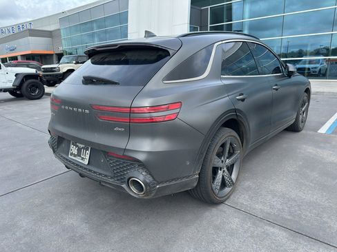 Used 2023 Genesis GV70 2.5T w/ Sport Prestige Package image 3