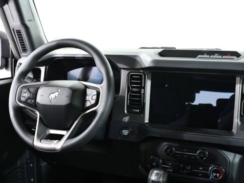 New 2026 Ford Bronco 4-Door AWD/4WD image 8