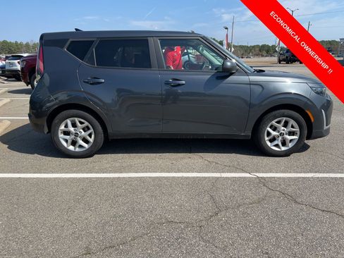 Used 2023 Kia Soul LX w/ Option Group 015 image 8