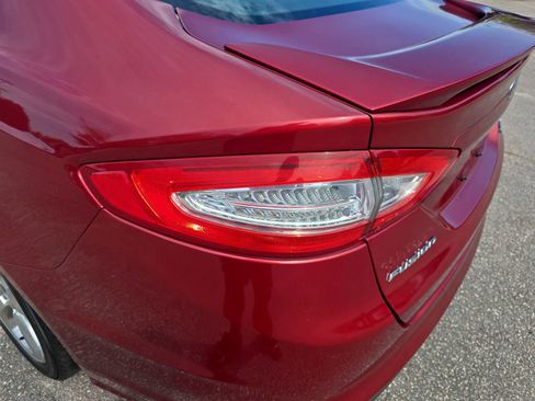 Used 2014 Ford Fusion SE image 33