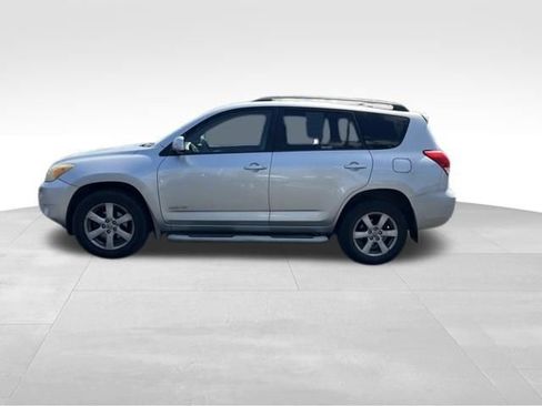 Used 2008 Toyota RAV4 Limited w/ Tow Prep Pkg AWD/4WD image 4