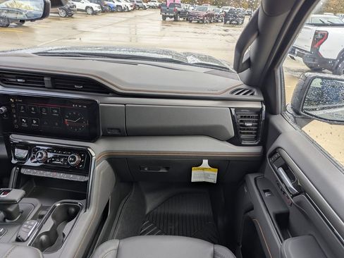 New 2026 GMC Sierra 1500 AT4 w/ AT4 Premium Package image 4