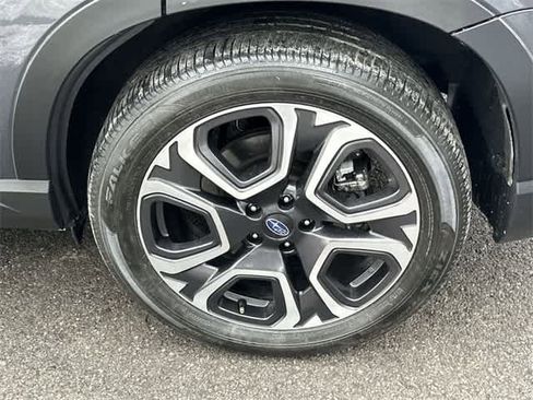 Certified 2024 Subaru Ascent Limited w/ Technology Package image 5