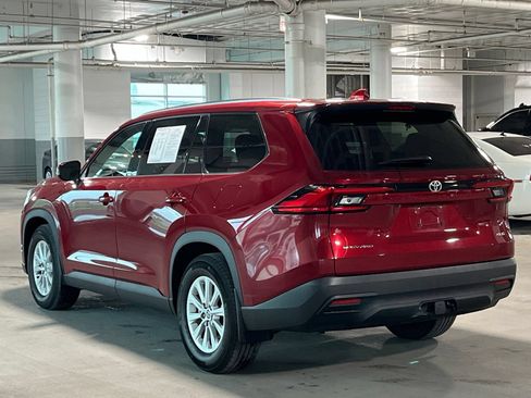 Used 2024 Toyota Grand Highlander AWD Hybrid image 8