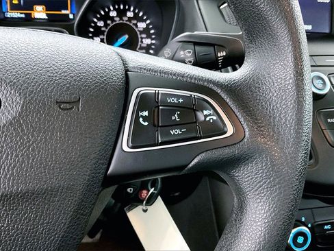 Used 2018 Ford Focus SE image 11
