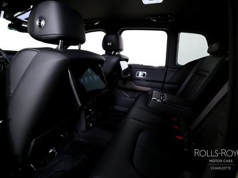 Used 2026 Rolls-Royce Cullinan AWD/4WD image 20