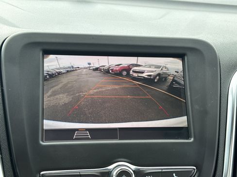 Used 2024 Chevrolet Equinox LT image 19