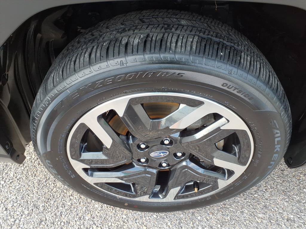 Used 2025 Subaru Forester Premium AWD/4WD image 10