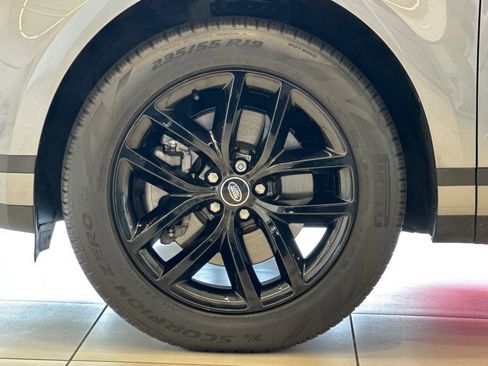 Used 2026 Land Rover Range Rover Evoque S image 13