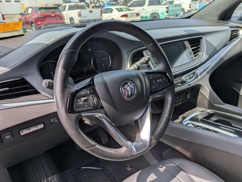 Used 2024 Buick Enclave Premium image 19