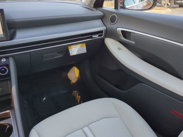 New 2024 Hyundai Sonata SEL w/ Convenience Package FWD image 16