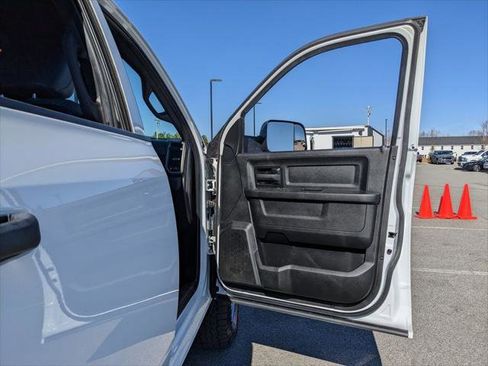 Certified 2022 RAM 2500 Tradesman w/ Chrome Appearance Group image 47