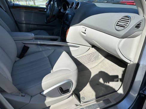 Used 2007 Mercedes-Benz ML 350 4MATIC w/ P1 Pkg image 8